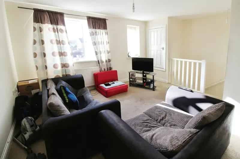 2 Bedroom Flat for Sale Castleford West Yorkshire WF10