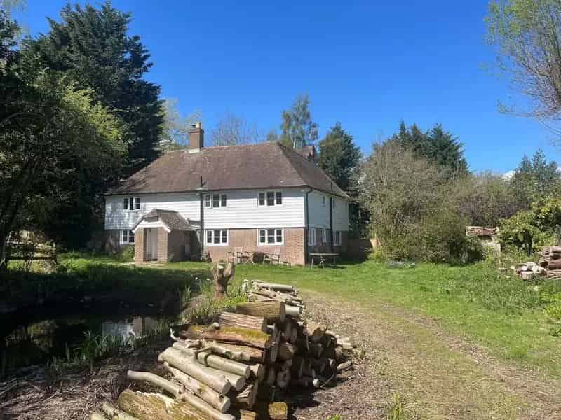 Family Home with Converted Garage and Equestrian Facilities