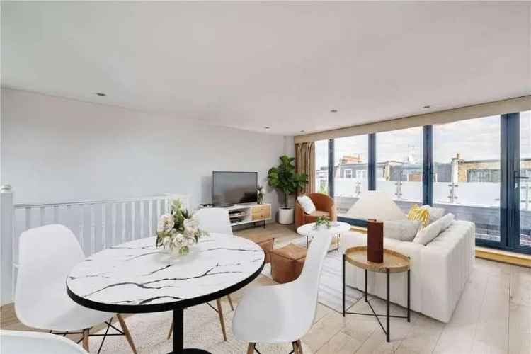 2 Bed Flat for Sale Near Parsons Green - Potential to Extend