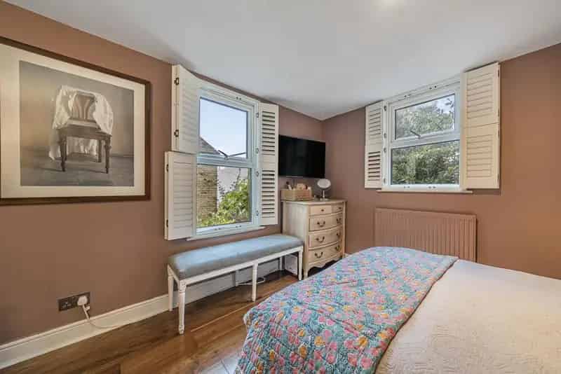 Two Bedroom Victorian Garden Flat East Dulwich