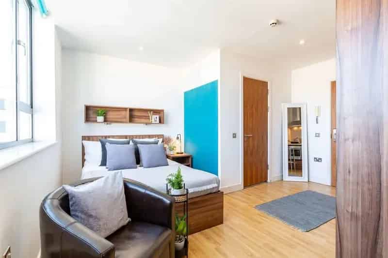Bristol Student Studio Apartment near University