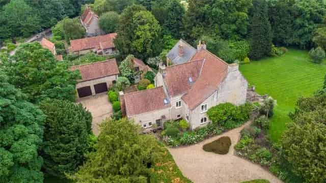 17th Century Stone House South Rauceby 4500 sq ft