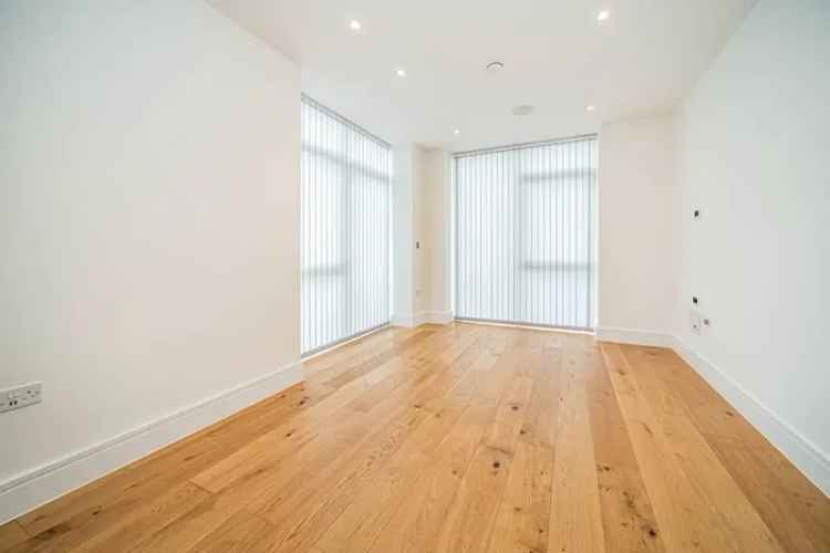 1-Bed Apartment Near Welwyn Garden City Station - Chain Free