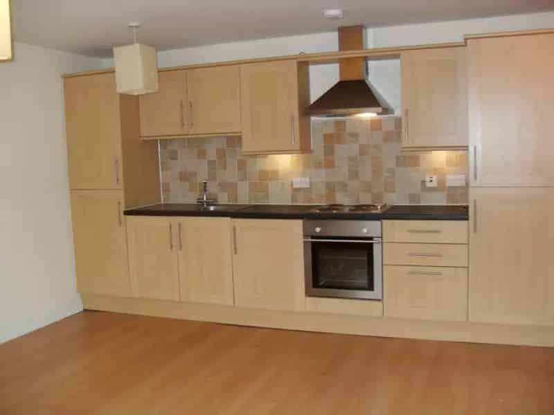 2 Bedroom Flat To Let Elland Town Centre