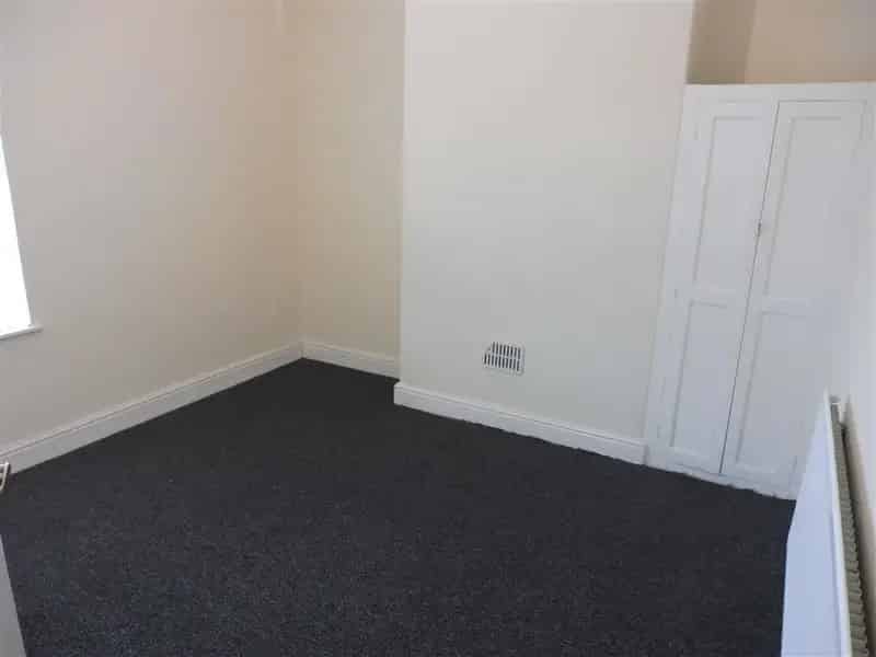 Two Bedroom Flat in Whitchurch Village Near Amenities