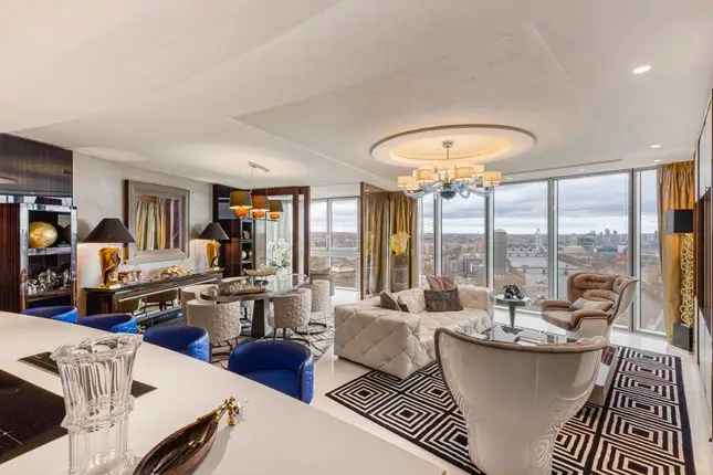 Luxury 3-Bed Apartment with City Views in The Tower St George's Wharf