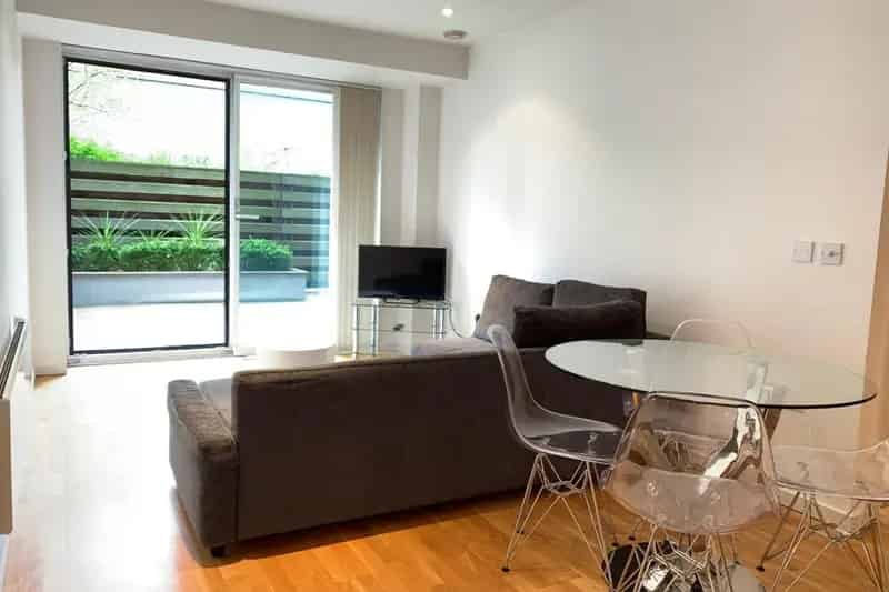 One Bedroom Apartment Near Lincoln University With Parking