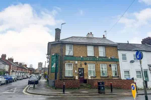 White Lion Pub with Flat for Sale