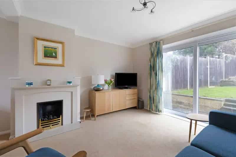 3 Bedroom Semi-Detached House for Sale Near Tattenham Corner