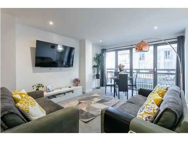 2 bedroom flat  for sale