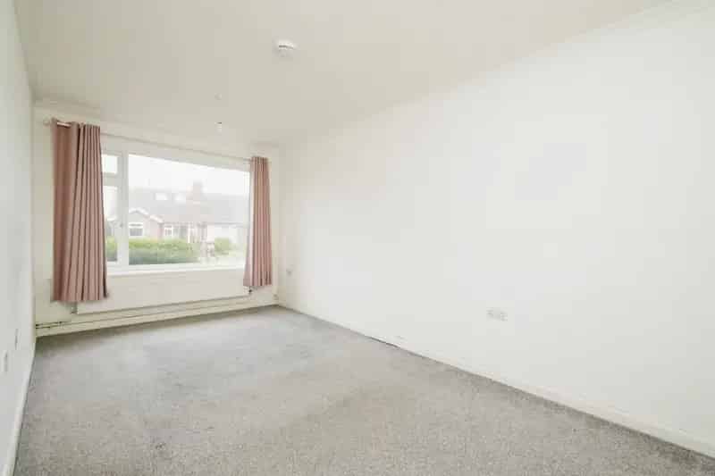 Two Double Bedroom Semi-Detached Bungalow Didcot
