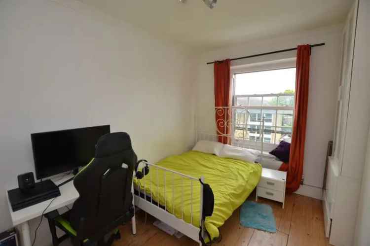 2 Bedroom Flat for Sale near Oval Station London SE11