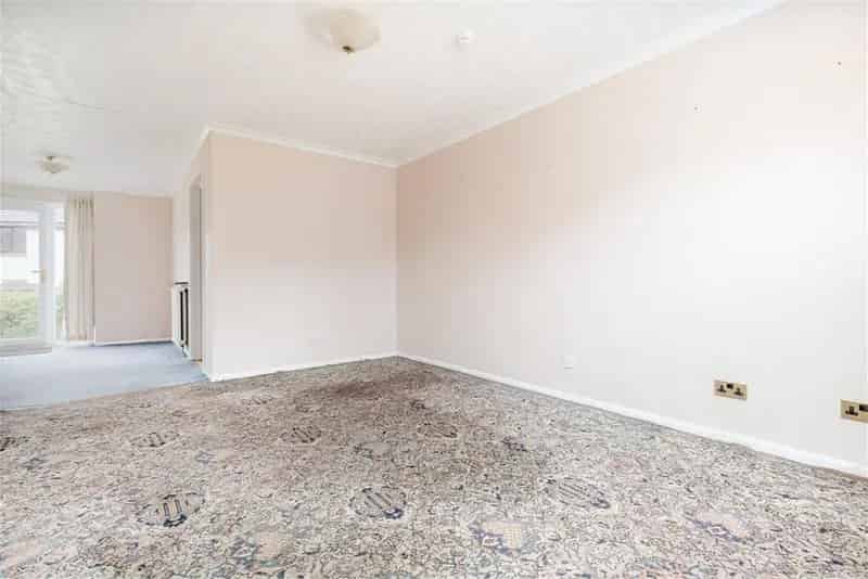3 Bed End Terraced House - Liberton