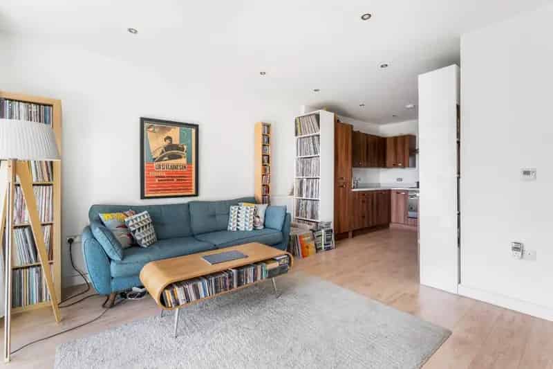 1 bedroom Flat
 For Sale 
Total Size: 556 SQ FT
