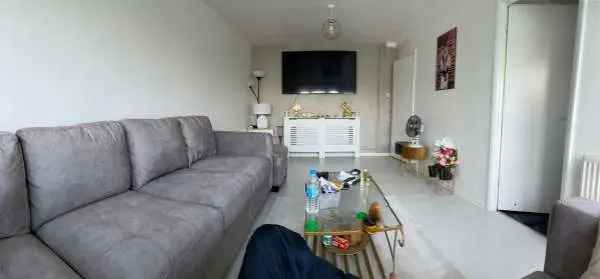 Flat For Rent in Rotherham, England