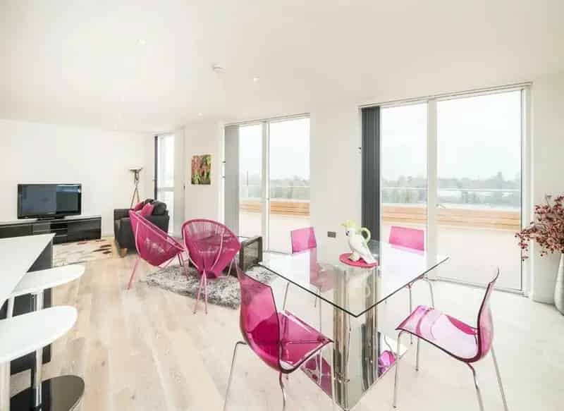 Luxury Brentford Penthouse Apartment River Views