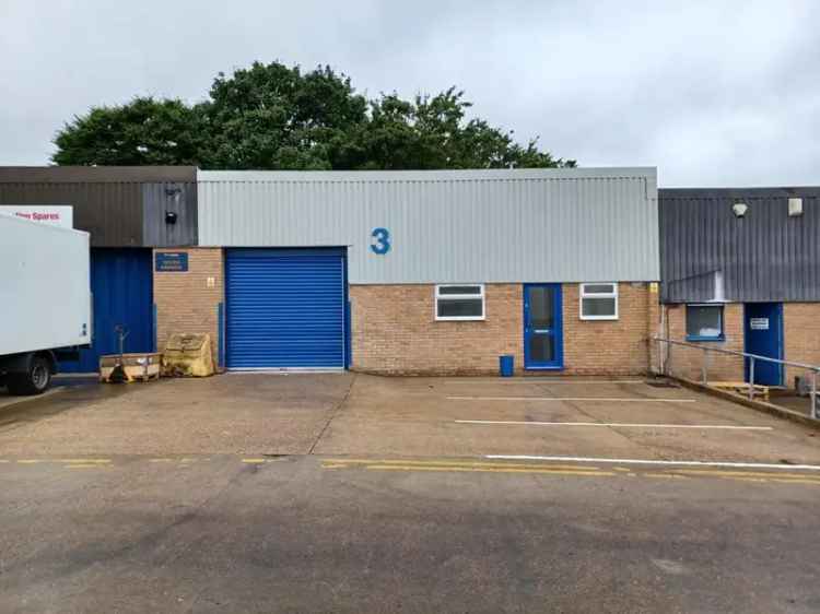 Refurbished Mid-Terrace Unit with 3 Parking Spaces
