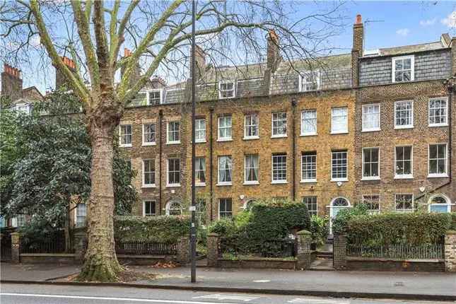 Flat for sale in Kennington Road, Kennington, London SE11