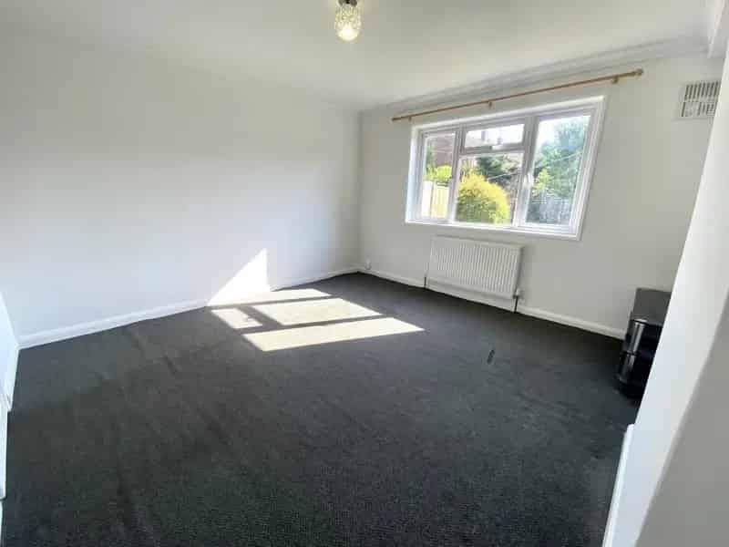 Three Bedroom House Near Kings Weston Estate