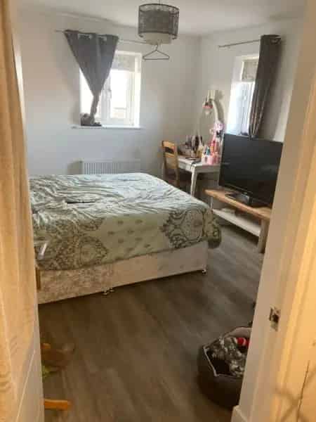 New Build 2nd Floor Flat Faversham Lakes Parking Amenities