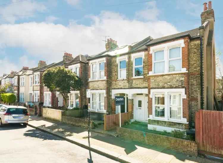 Two Bedroom Ground Floor Apartment in Tooting