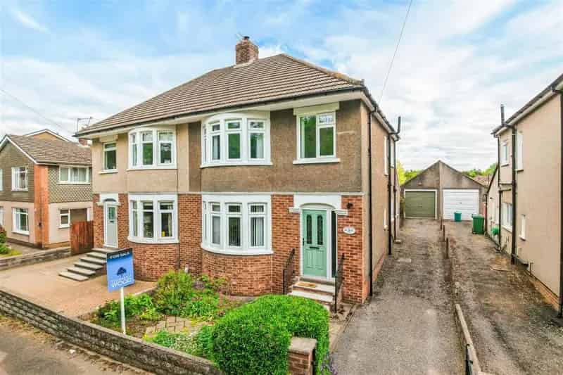 3 bedroom semi-detached house for sale