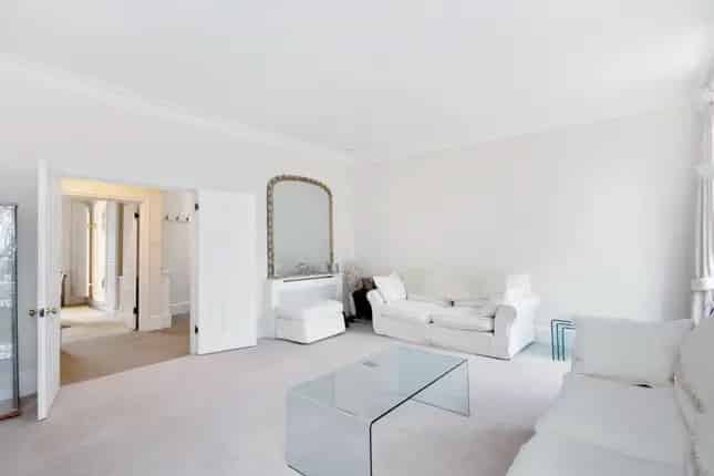 Duplex for Sale in Egerton Gardens London SW3