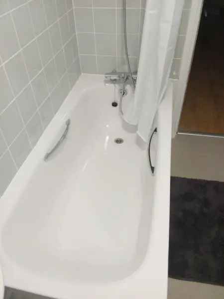 Flat For Rent in Hertsmere, England