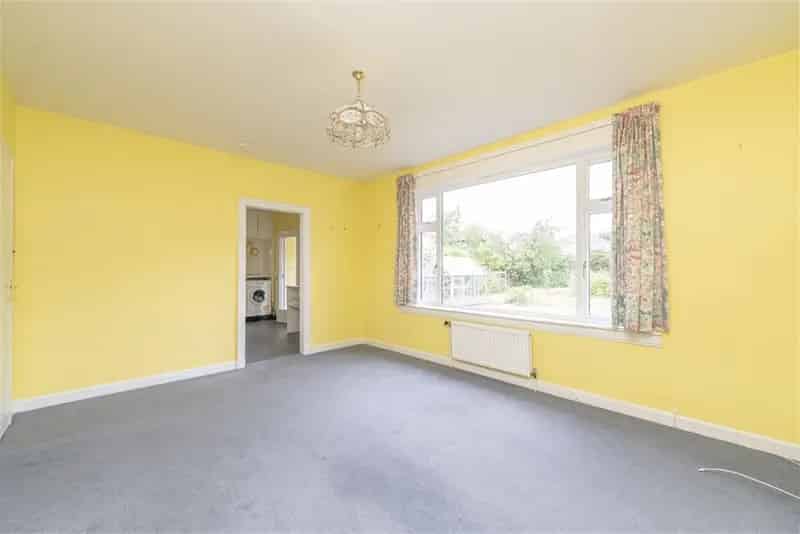 3 Bed Bungalow - Detached with 1 Reception Room