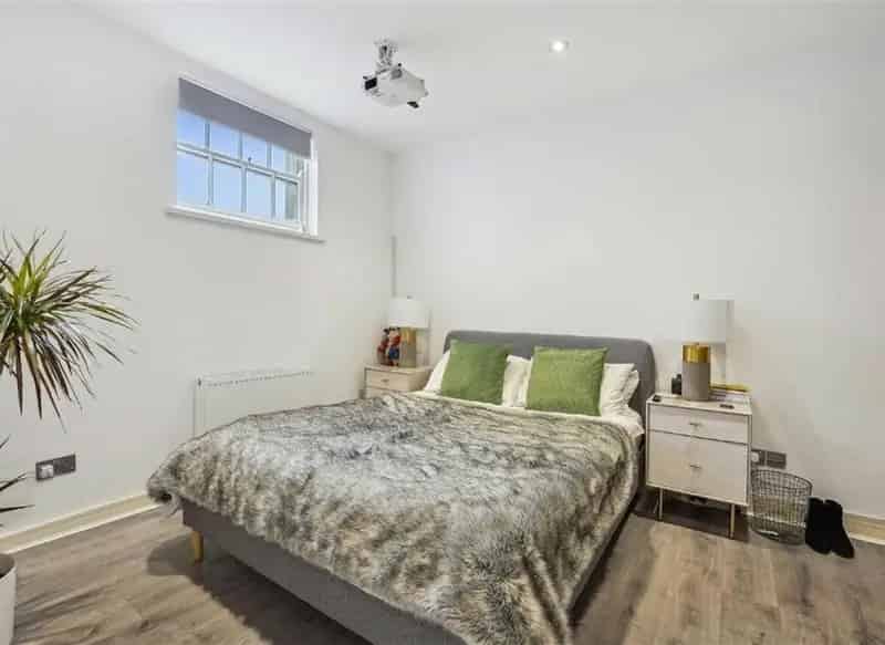 One Double Bedroom Georgian Flat Clapham Road Refurbished