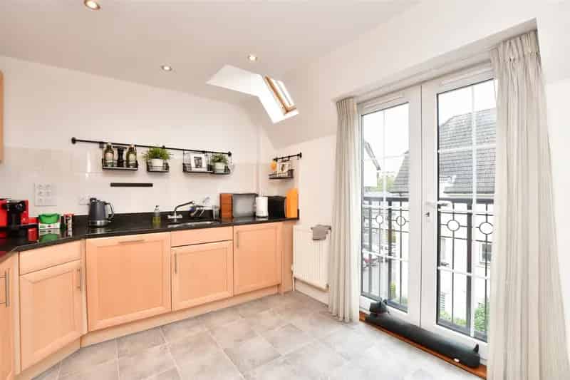 3 Bedroom Penthouse Apartment For Sale