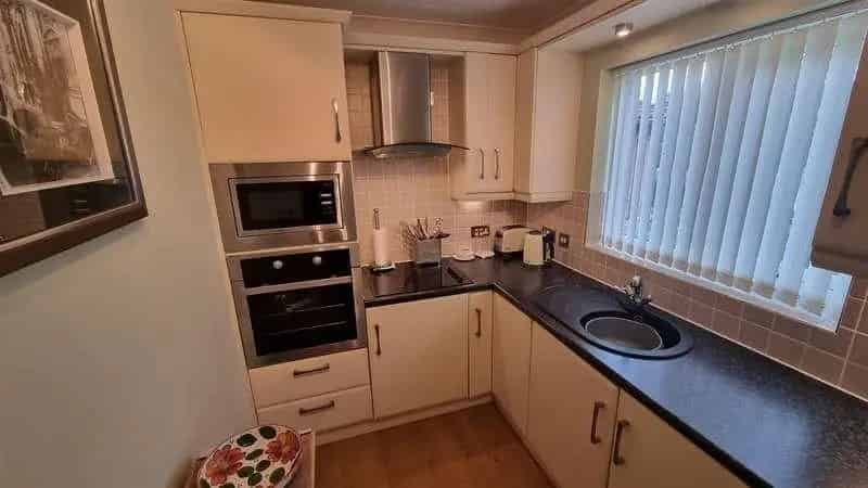 2 Bed Retirement Apartment for Sale in Monkspath Solihull
