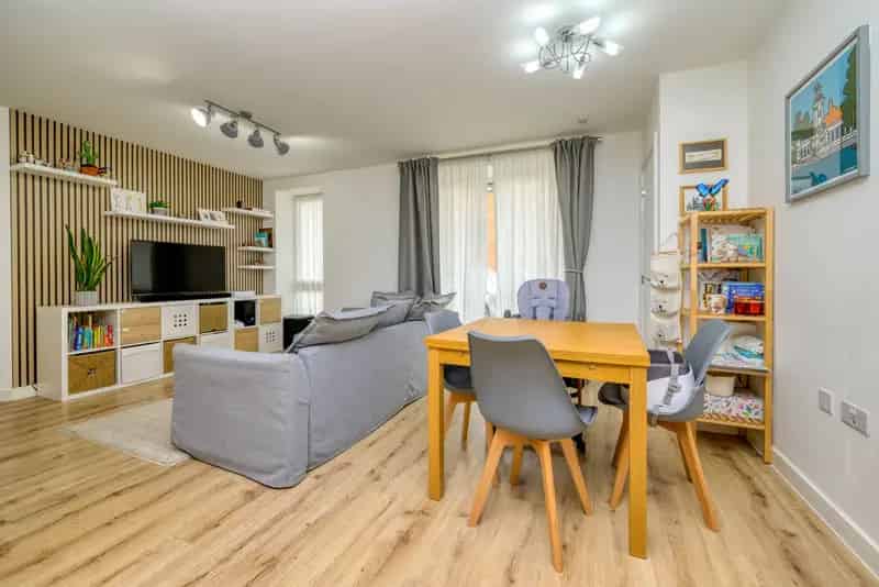 2 Bedroom Apartment House to Rent Caversham Reading