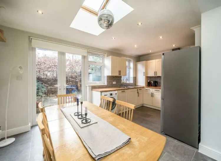 House For Sale in London, England