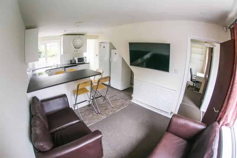5 Bedroom Terraced House Near QE Hospital and Harborne High Street