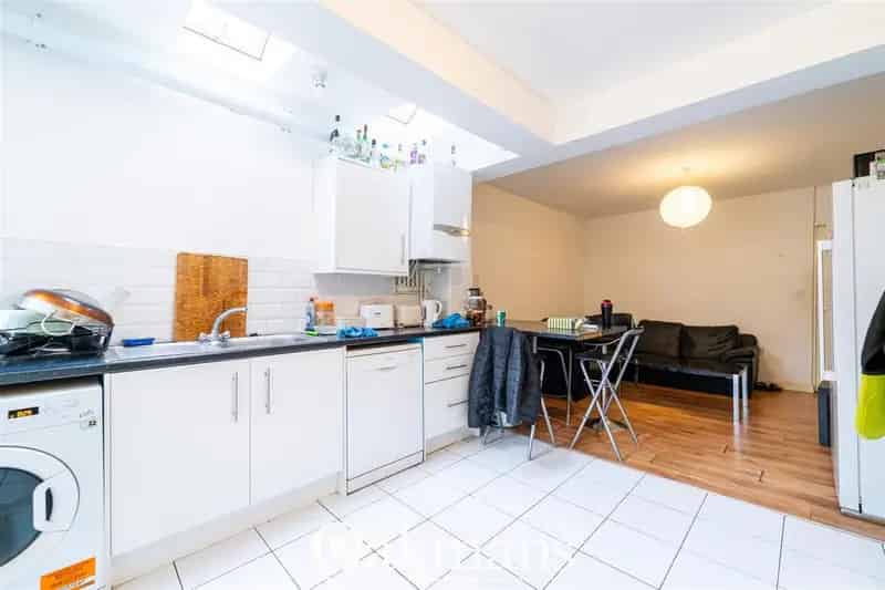 6 Bedroom House for Sale Near University of Birmingham