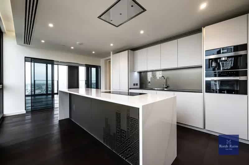5 Bedroom Duplex Penthouse for Sale in London SW8