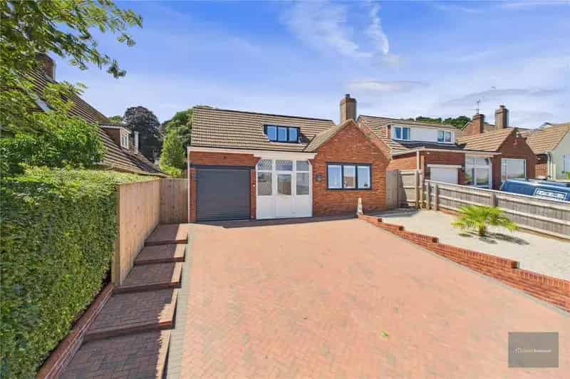 2 Bedroom Detached House for Sale