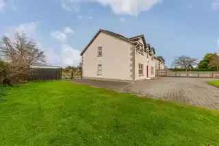 Detached house For Sale in Ballyhalbert, Northern Ireland