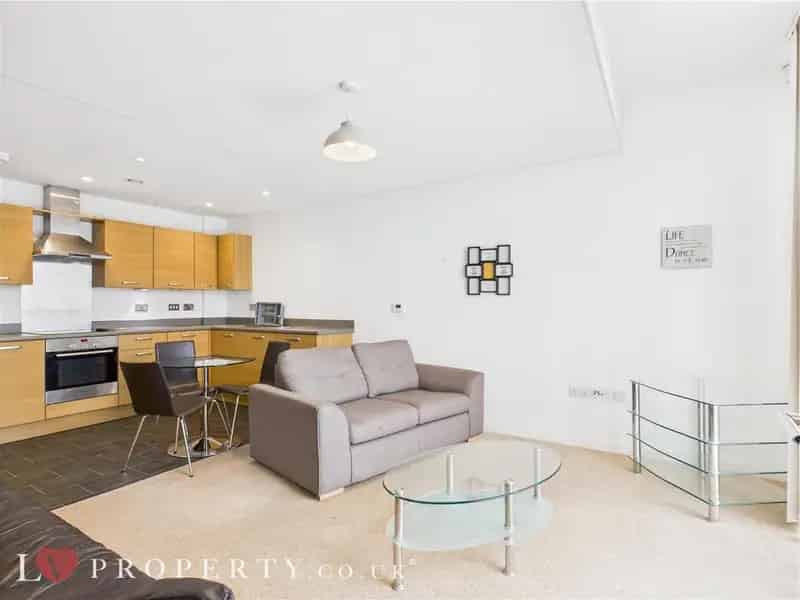 1 Bedroom Apartment to Rent Birmingham Park Central Modern Apartment Private Terrace