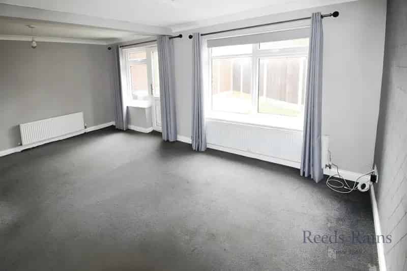 3 Bedroom End Terrace House for Sale Rothwell West Yorkshire