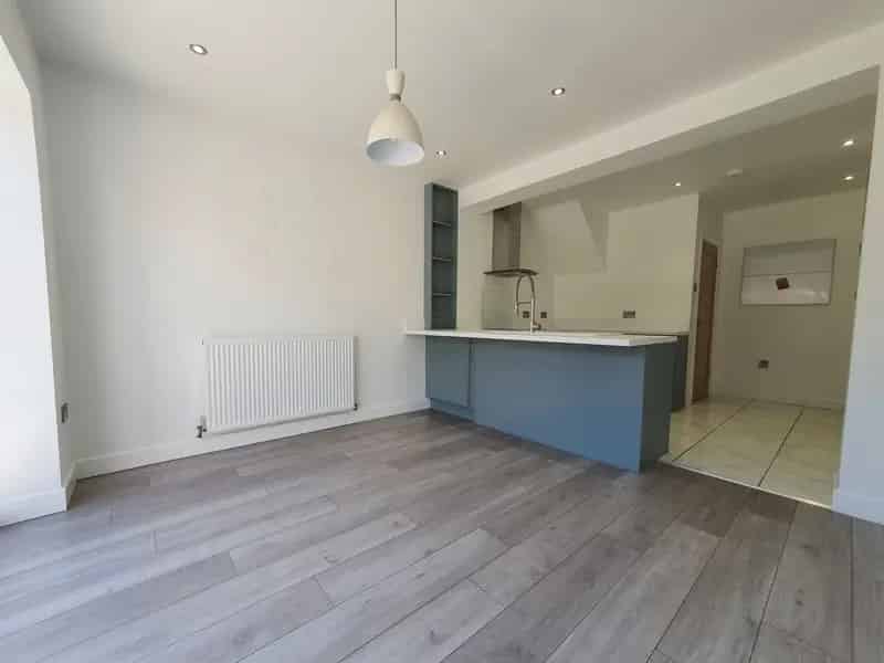 Spacious Family Home Town Centre Location