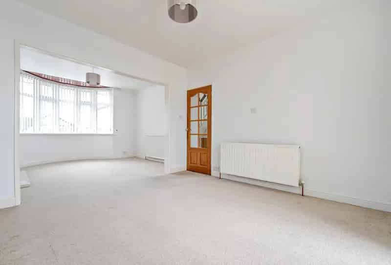 3 Bedroom 1930s House for Sale Burchells Avenue