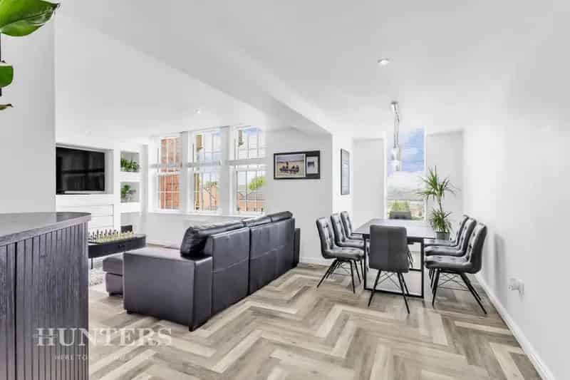2 Bedroom Flat For Sale in Birch Hill Clocktower