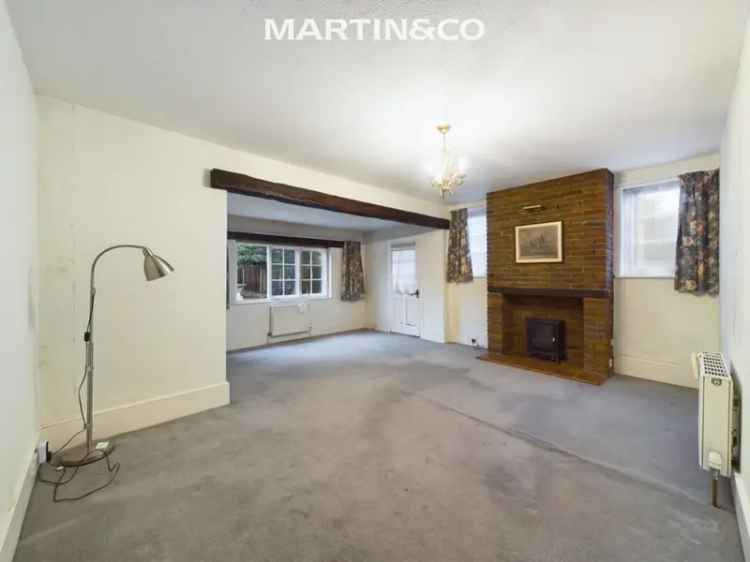3 Bedroom Semi-Detached House Staines Town Centre