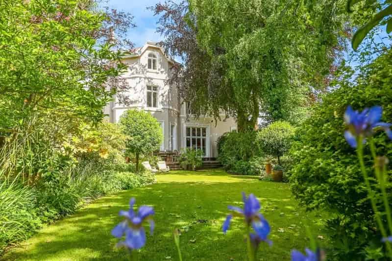 Garsdale Victorian Family Home 4 Floors Original Features