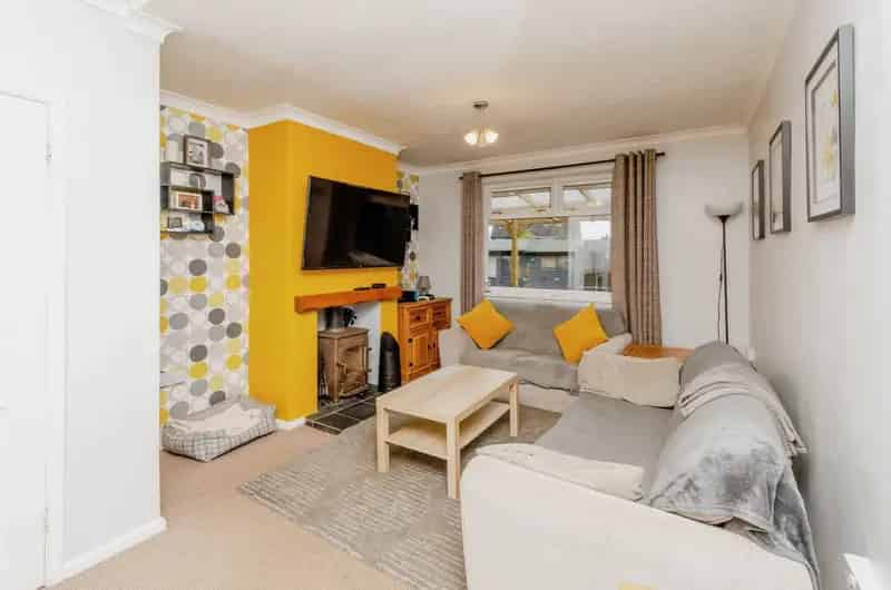 Modern Family Home with Landscaped Garden and Ample Parking