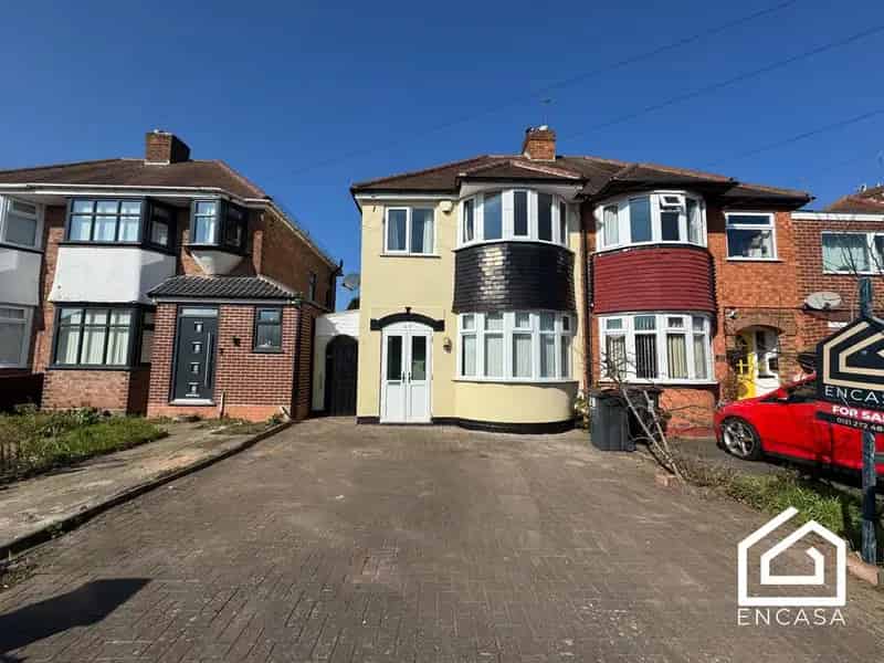 3 Bedroom Semi-Detached House for Sale