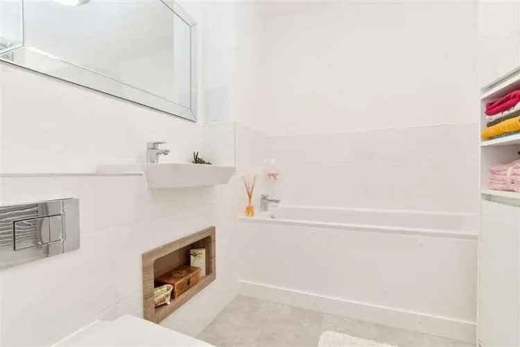 2 Bed Flat for Sale in New Mill Quarter - Close to Hackbridge Station