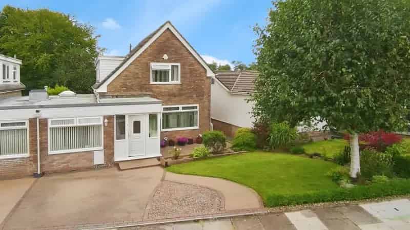 4 Bedroom Link Detached Dormer Bungalow